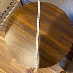 丸テーブルの画像