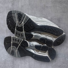 ニューバランス New balance ML2002R0 GRAY 24cmの画像