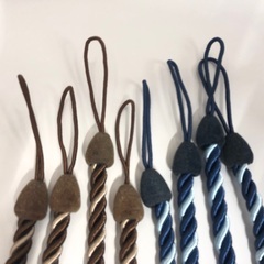 【100円均一】ドレープカーテン用ロープタッセル2組セットの画像