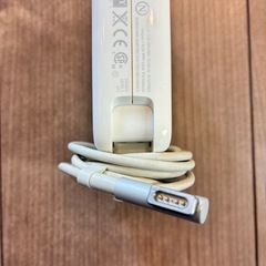 MacBook pro 2010年電源コードの画像