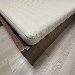 跳ね上げ式シングルベッドの画像