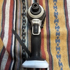 マキタ　インパクトドライバ本体　18v　td149 白の画像