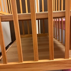 ベビーベッドの画像