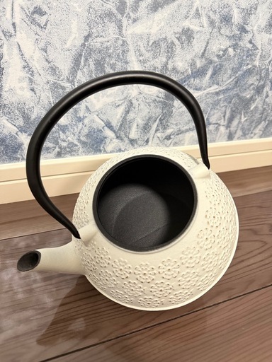 【未使用】南部鉄器 鉄急須｜白・桜柄 美品（5,000円）