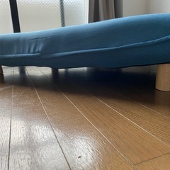 青いソファー
の画像