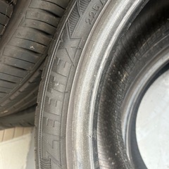 タイヤ 225/45R18
の画像