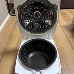 炊飯器の画像