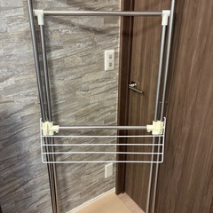 ハンガーラック　2つの画像