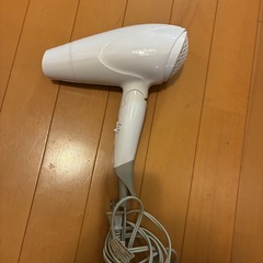 ヘアードライヤーの画像