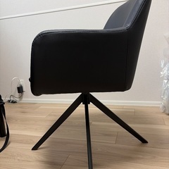 回転式イス（ブラック）の画像