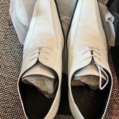 ブライダルシューズ白の画像