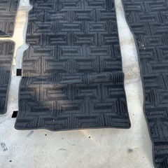 トヨタ　ハイエース　200系 GL用フロアマットの画像