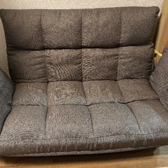 【美品】ブラウン・脚付ふかふかカウチソファ(ベルーナ)の画像
