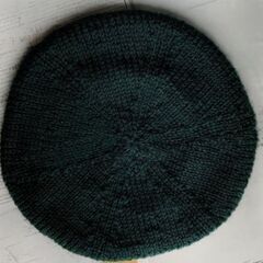 新品未使用）大き目のベレー帽ですの画像