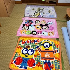 歩行器と毛布の画像