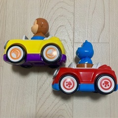 車のおもちゃの画像