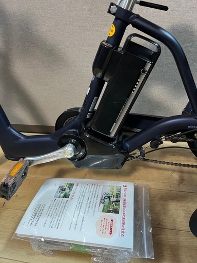 ほぼ新品✨ 2022年新品購入のブリヂストン電動三輪自転車、バッテリーB400（14.3～14.6Ah相当）