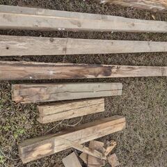 観音寺 キャンプファイヤー 薪  角材 木の角材 劣化あり 引き取りのみの画像