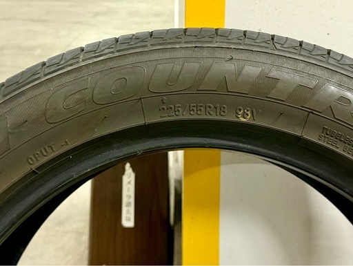 デリカD5　TOYOタイヤ225/55R18