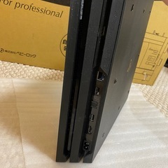 PS4  Pro　CUH-7200C 中古美品　ゲーム機本体の画像