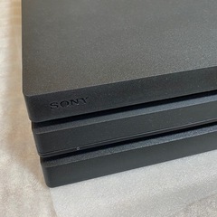 PS4  Pro　CUH-7200C 中古美品　ゲーム機本体の画像