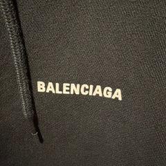BALENCIAGA ブラック ジップアップパーカーの画像