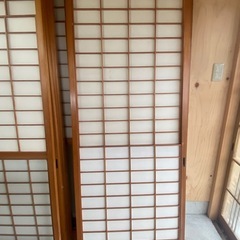 障子ドアの画像