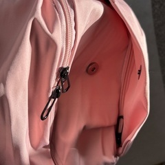 新品未使用　ピンク軽量リュックの画像