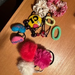 ヘアゴム　シュシュの画像