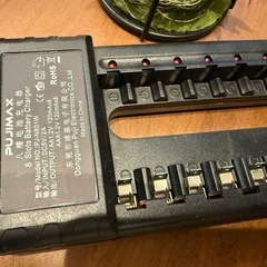 USB式 単三電池充電器 8本同時充電対応の画像