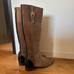 Au BANNISTERブラウン スエード ロングブーツの画像