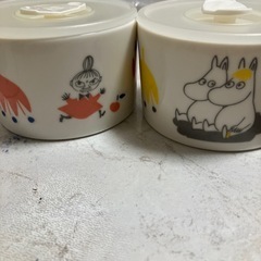 ムーミン陶器タッパーと野菜保存容器の画像