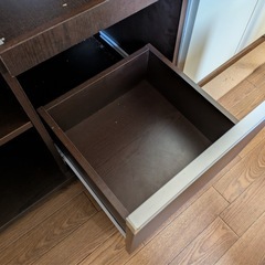 キッチンカウンター・収納キャビネット・食器棚の画像