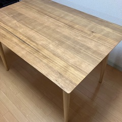 ダイニングテーブル　
の画像