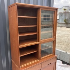 早い者勝ち　食器棚　本棚の画像