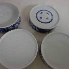 【差し上げます】陶器3段小物入れの画像