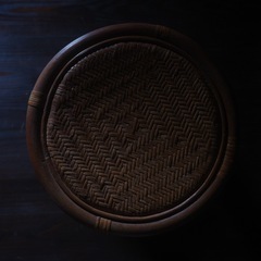 ラタンスツールの画像