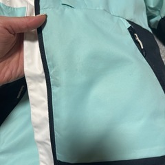 ジュニアスキーウェア、ヘルメットの画像