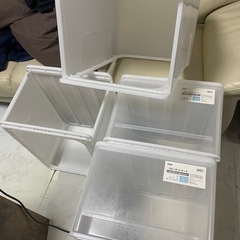 収納ケース4個ありの画像