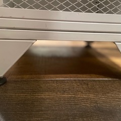 鍵付き網ロッカー　ホワイトの画像