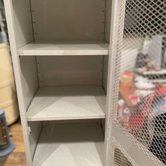 鍵付き網ロッカー　ホワイトの画像