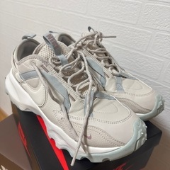 希望日時コメント必須🧡NIKEの画像