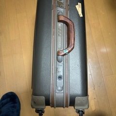 スーツケースの画像