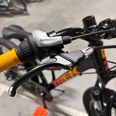 Trek キッズバイク 20インチ 黒/オレンジの画像