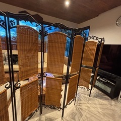 アジアン家具　アイアンフレーム　ブラインド　仕切りの画像