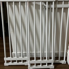 ニトリ　突っ張り棚　美品の画像