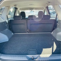 プリウスαの画像