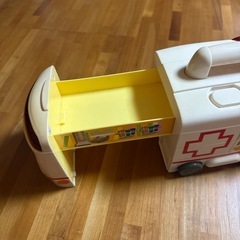 ぽぽちゃん　救急車の画像