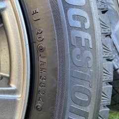 ブリヂストン　スタッドレスタイヤの画像