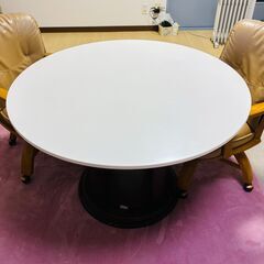 【引越し処分】ダイニングテーブル＋チェア（回転イス）2脚セット 丸テーブル 　大人数　ボードゲームの画像